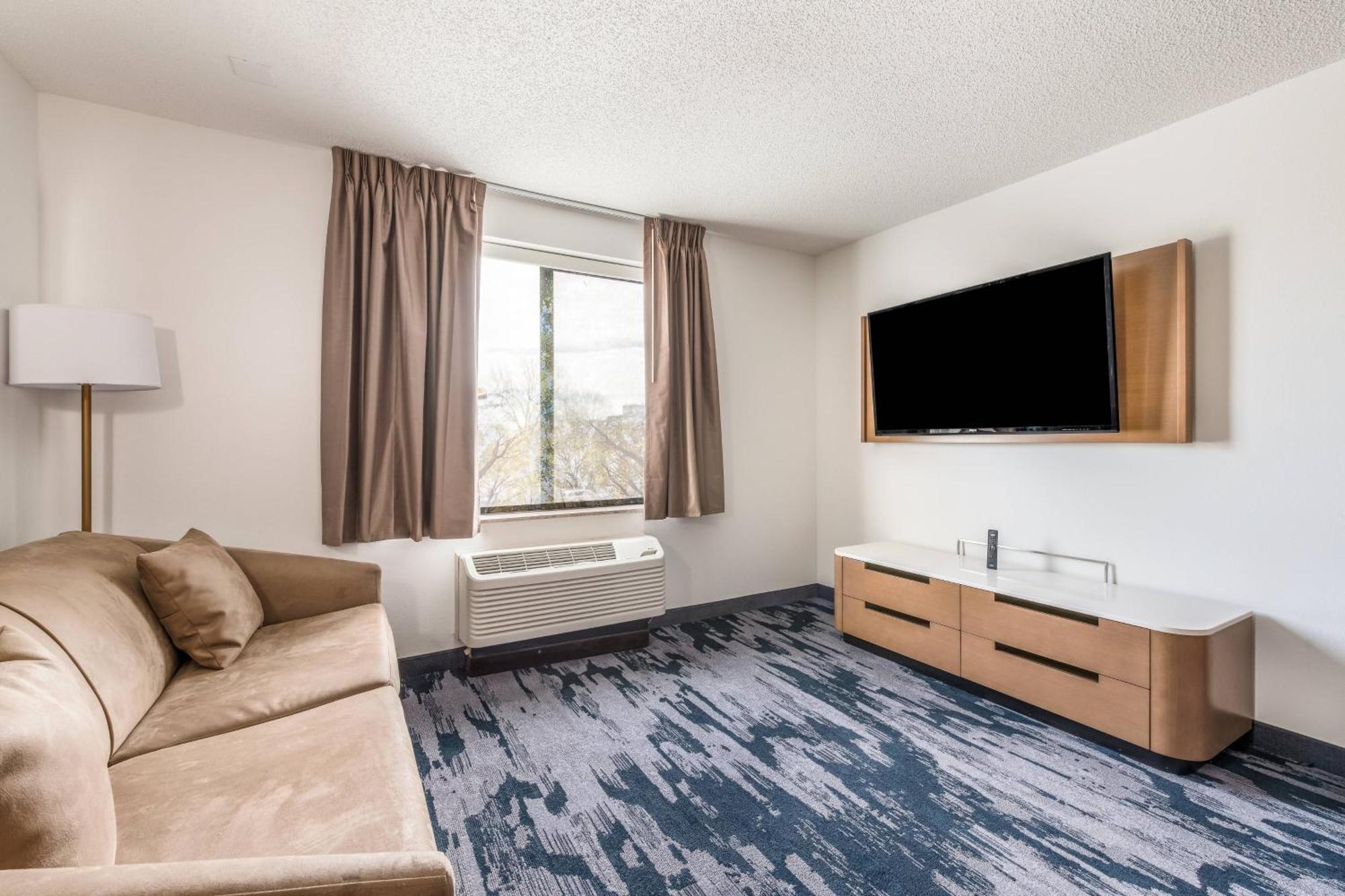 Fairfield By Marriott Inn & Suites Greensboro Coliseum Area Екстериор снимка