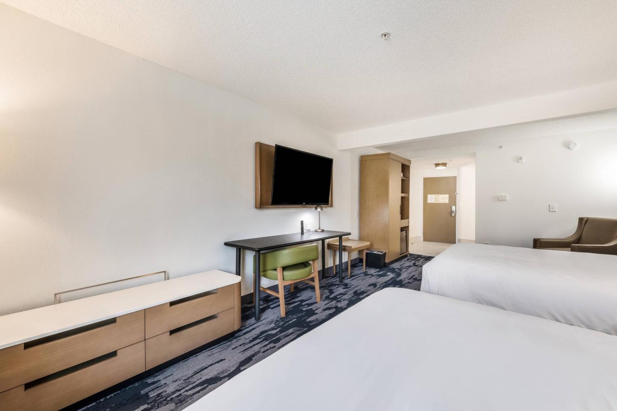 Fairfield By Marriott Inn & Suites Greensboro Coliseum Area Екстериор снимка