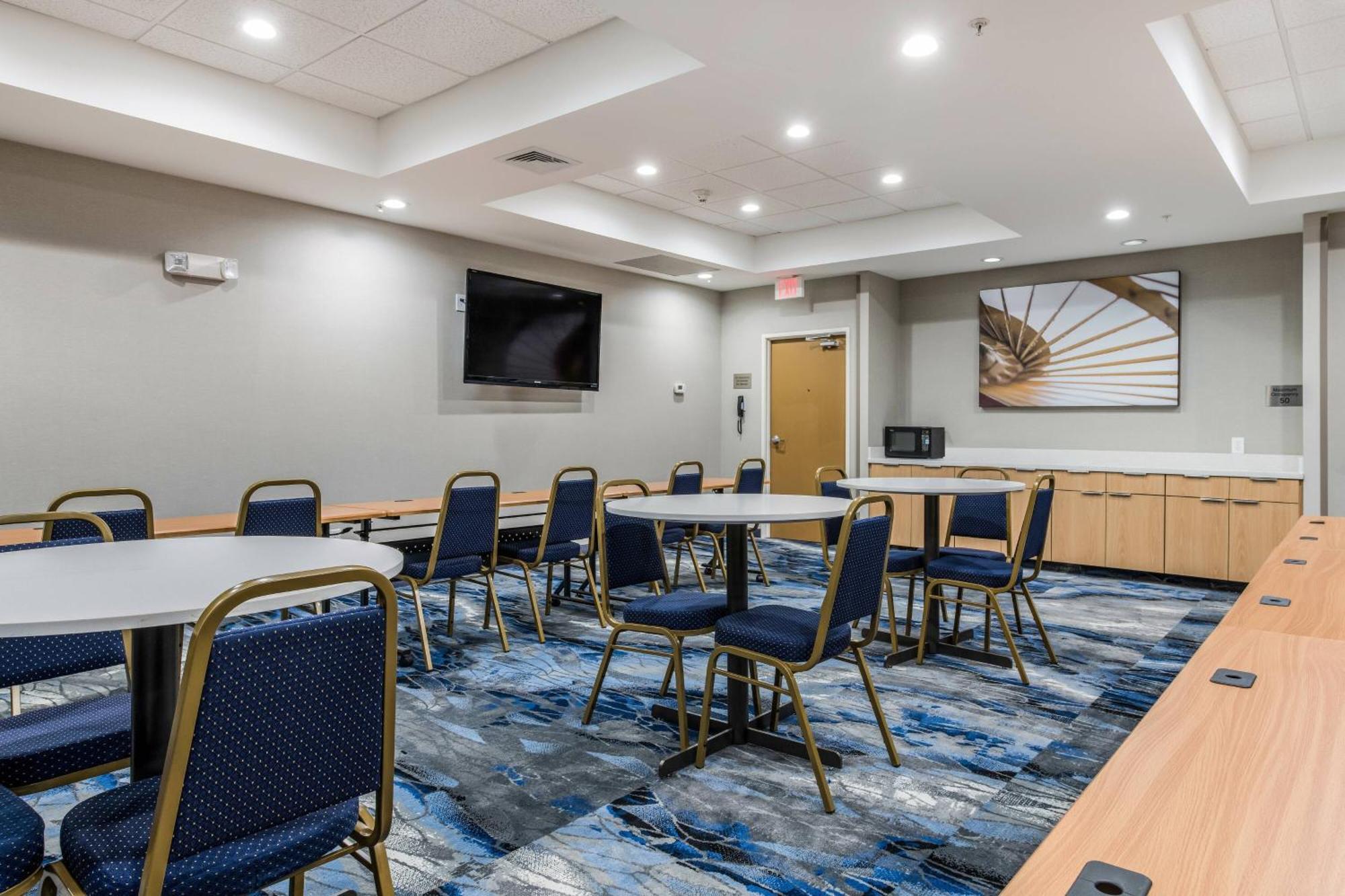 Fairfield By Marriott Inn & Suites Greensboro Coliseum Area Екстериор снимка