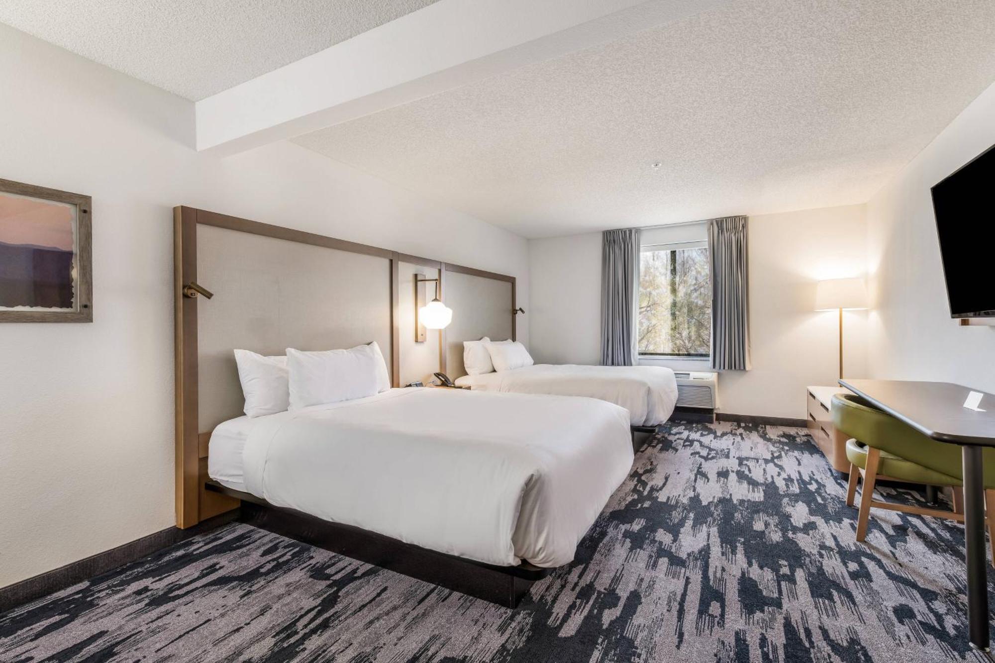 Fairfield By Marriott Inn & Suites Greensboro Coliseum Area Екстериор снимка