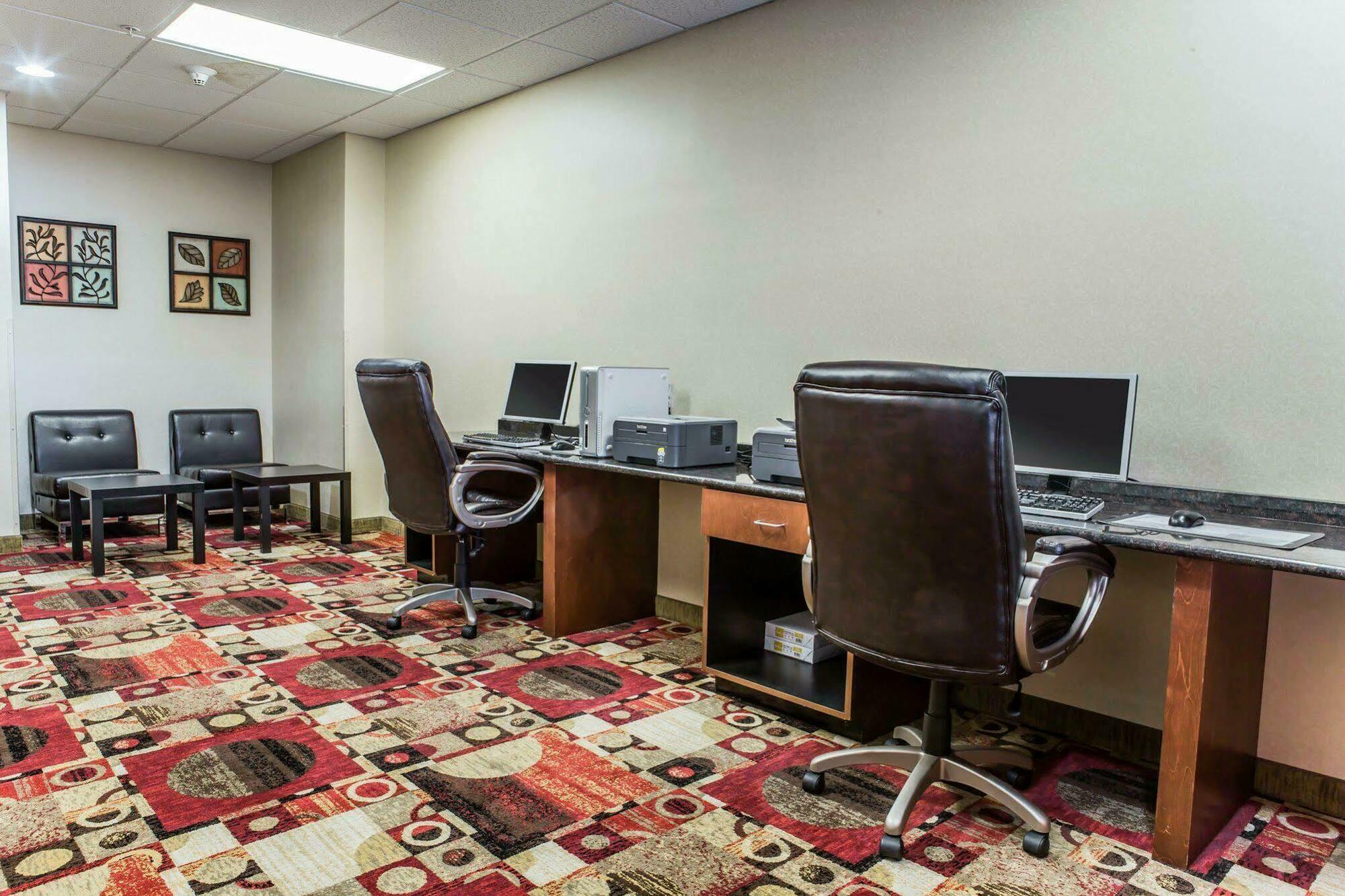Fairfield By Marriott Inn & Suites Greensboro Coliseum Area Екстериор снимка